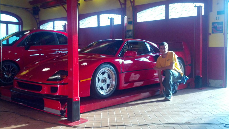 Illustration for article titled Best day ever - F40 Edition
